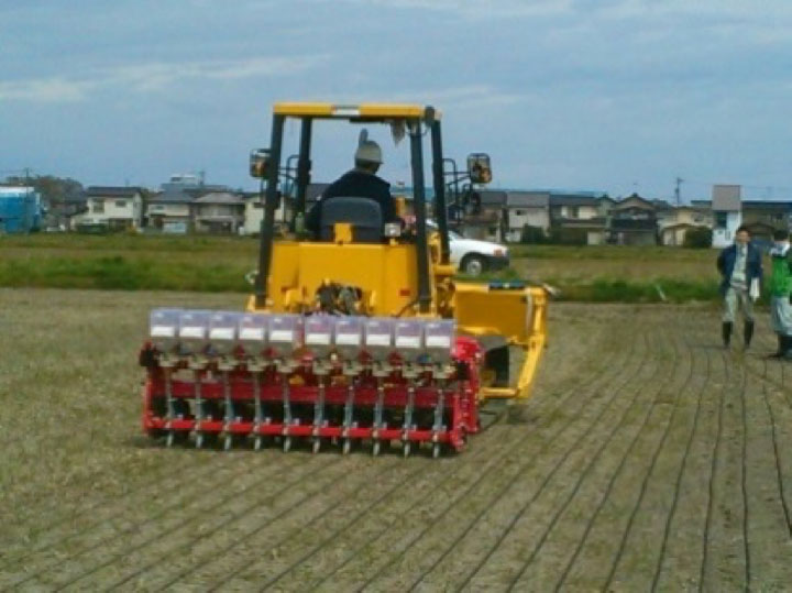 多機能ブルドーザ