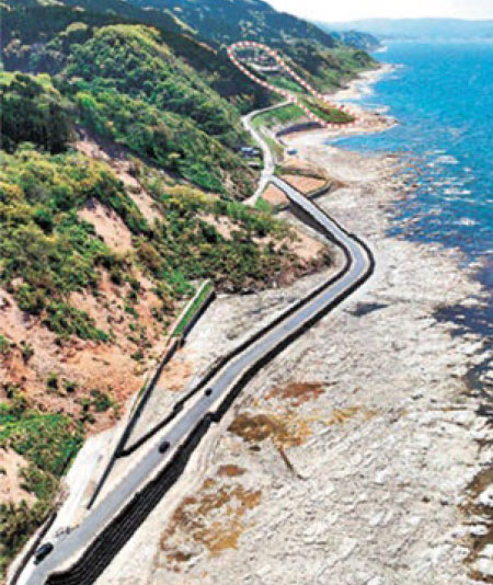 千枚田・海岸隆起部分での迂回路建設