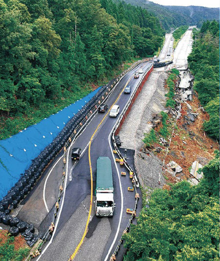 能登の大動脈復活復旧、復興加速に期待能越道、里山海道で対面再開ようやくか